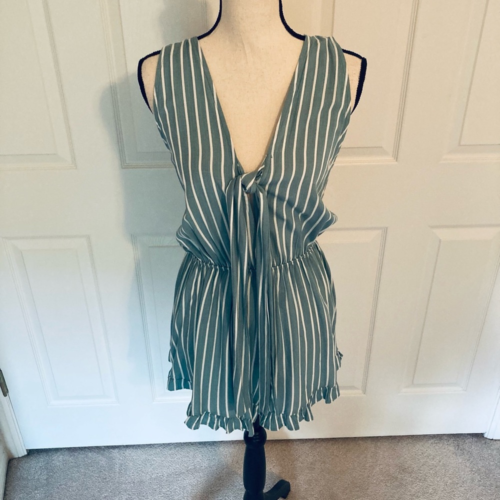 Romper - Picture 11 of 12